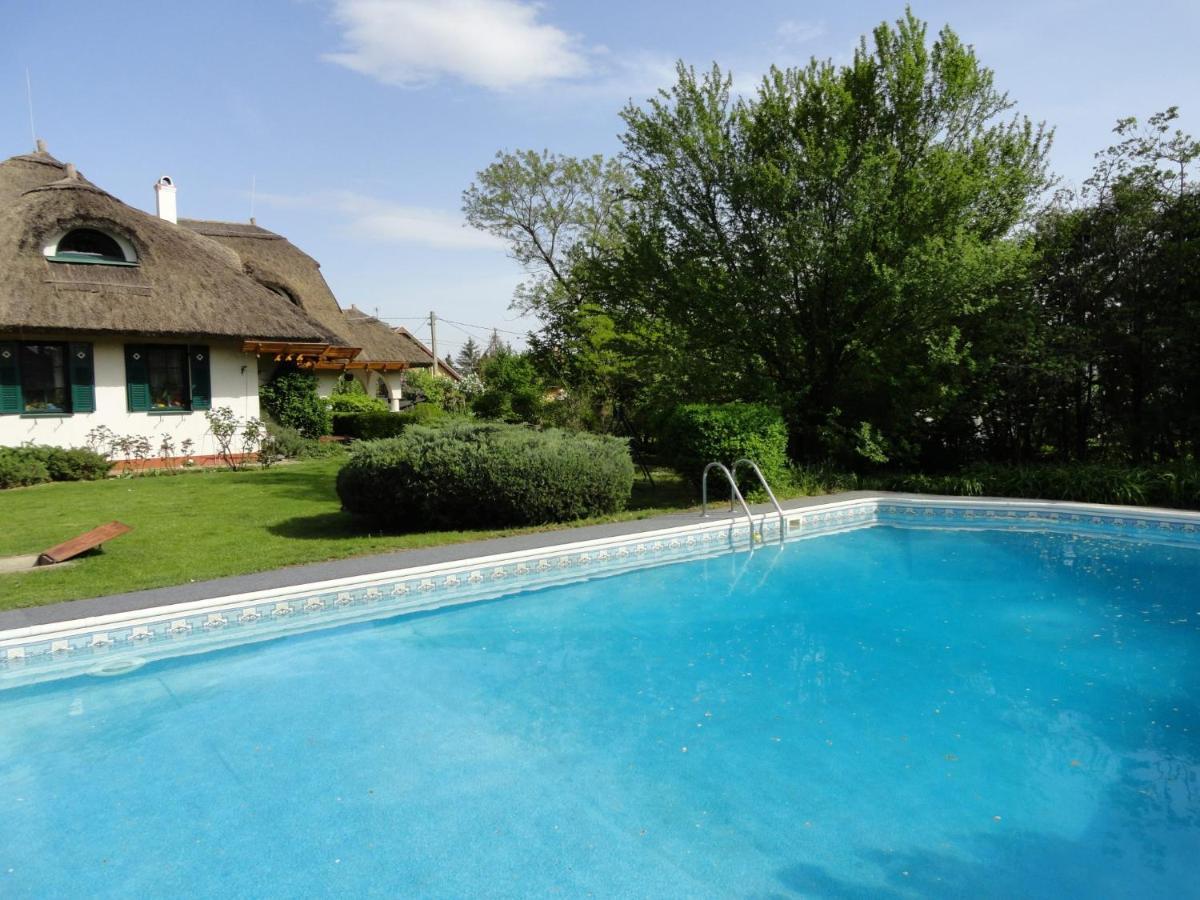 Budafok Panzio Bed & Breakfast *