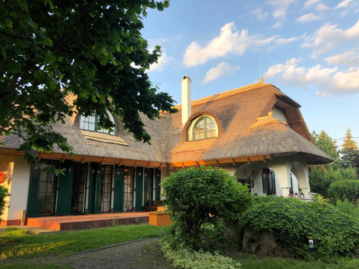 Budafok Panzio Bed & Breakfast *